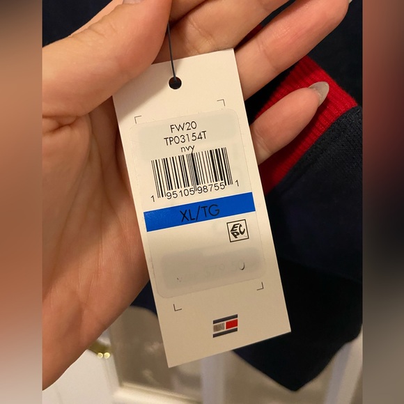 Tommy Hilfiger navy logo pullover hoodie NWT - Picture 6 of 6